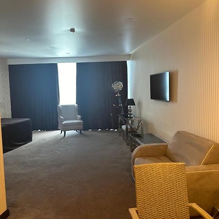 Maristella Marine Residense Hotel Apartment Одеса Екстер'єр фото