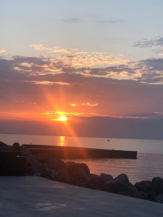 Maristella Marine Residense Hotel Apartment Одеса Екстер'єр фото